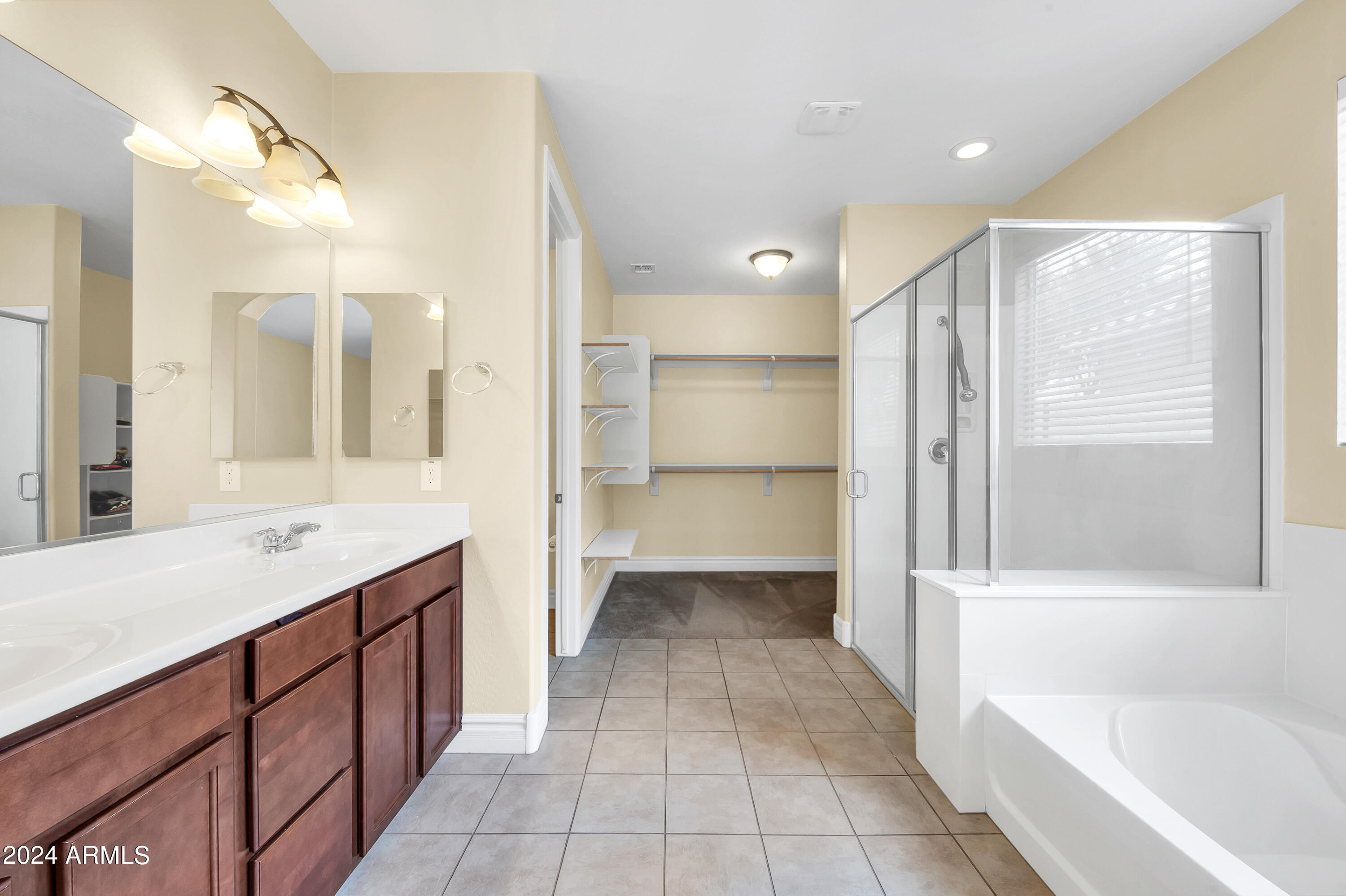 10659 E PIVITOL Avenue