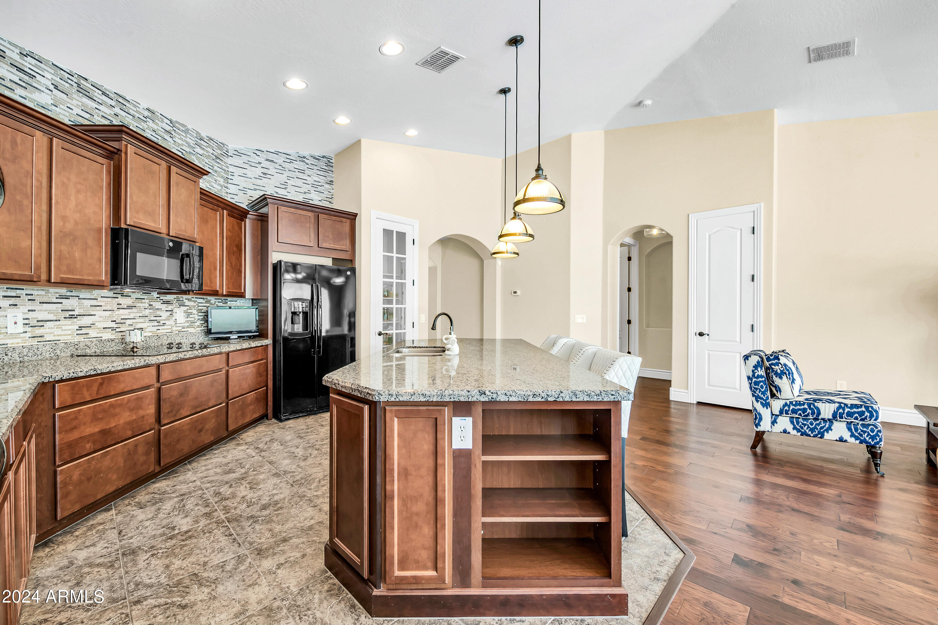 10659 E PIVITOL Avenue