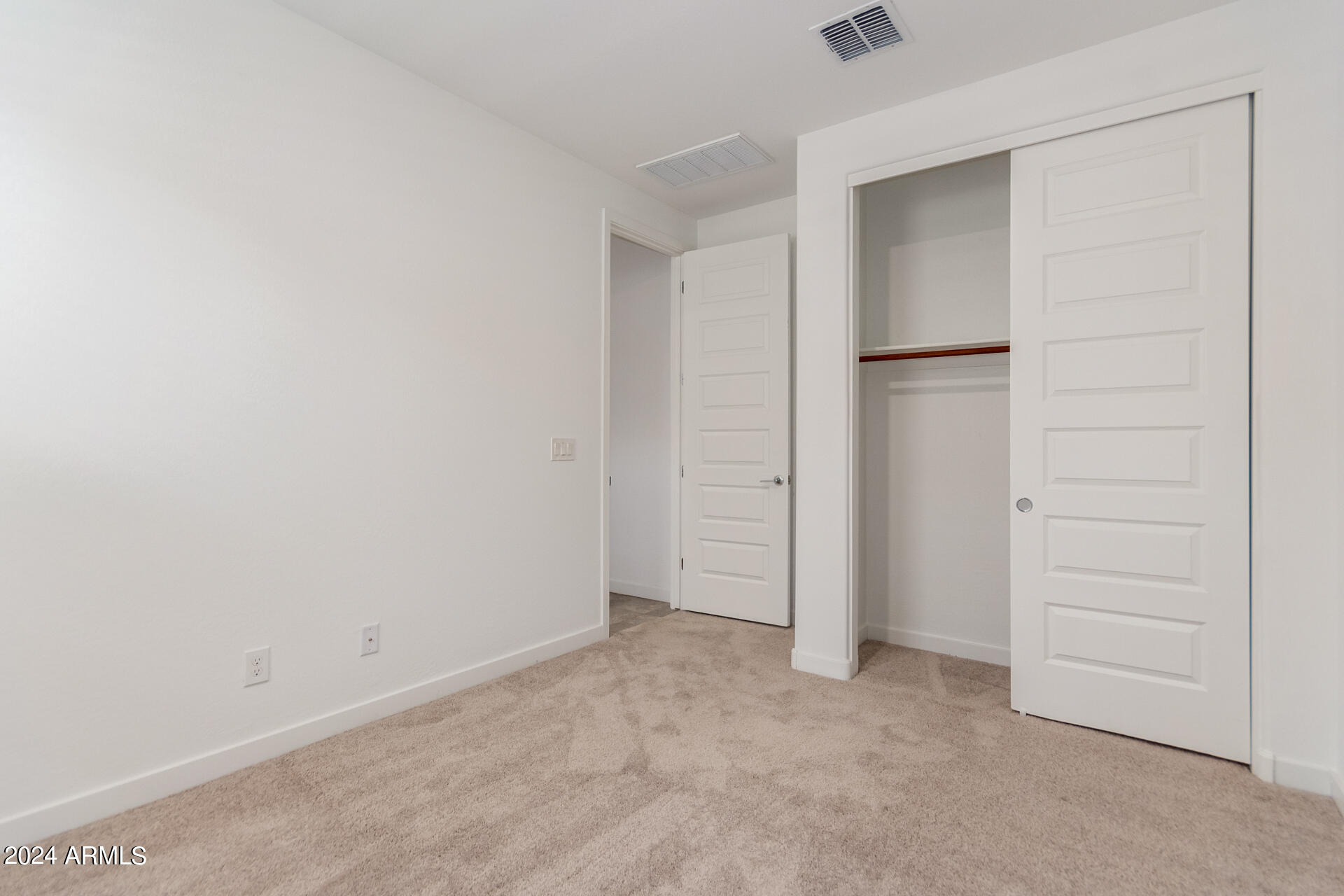 19216 W HAZELWOOD Street