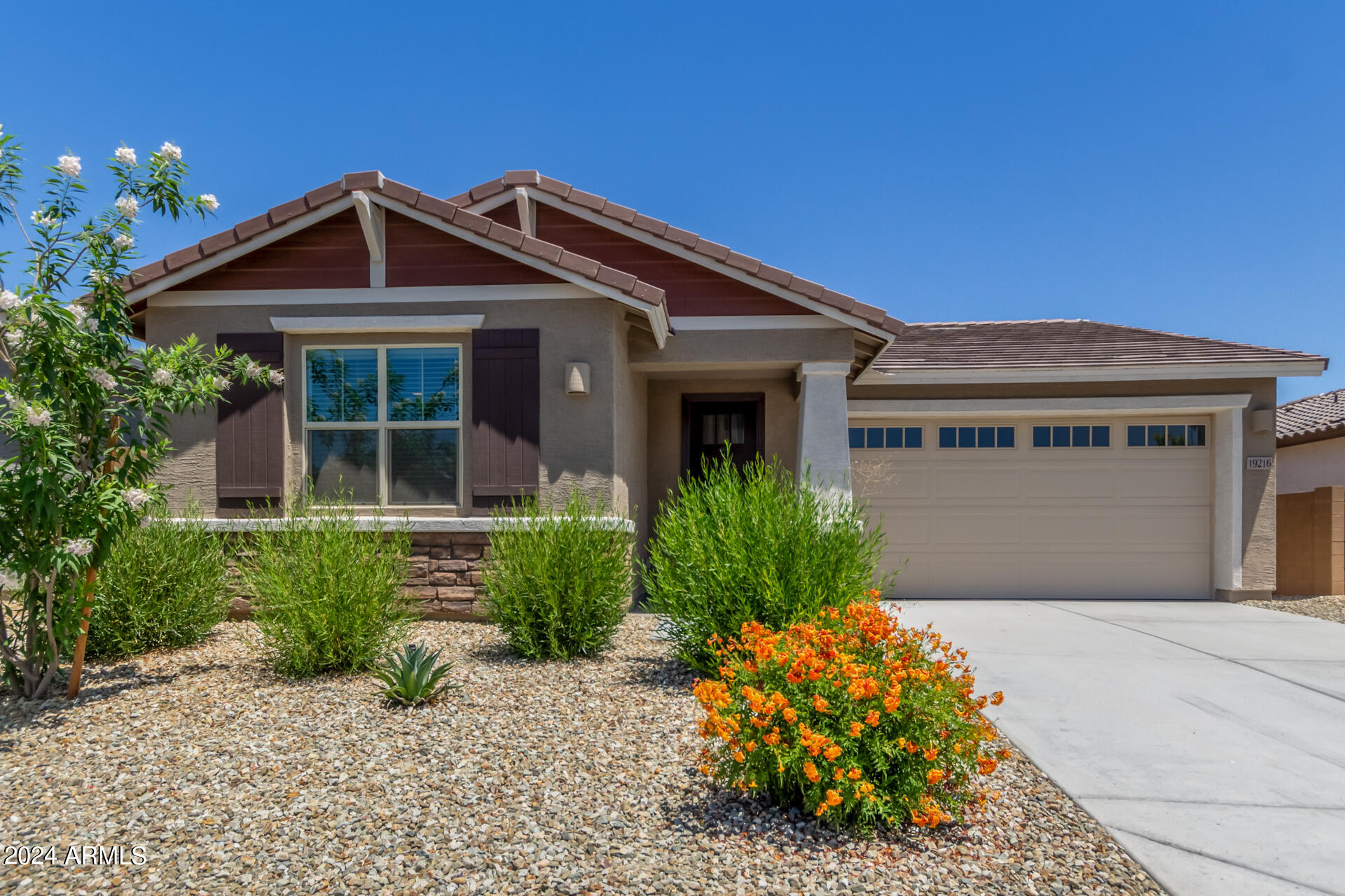 19216 W HAZELWOOD Street