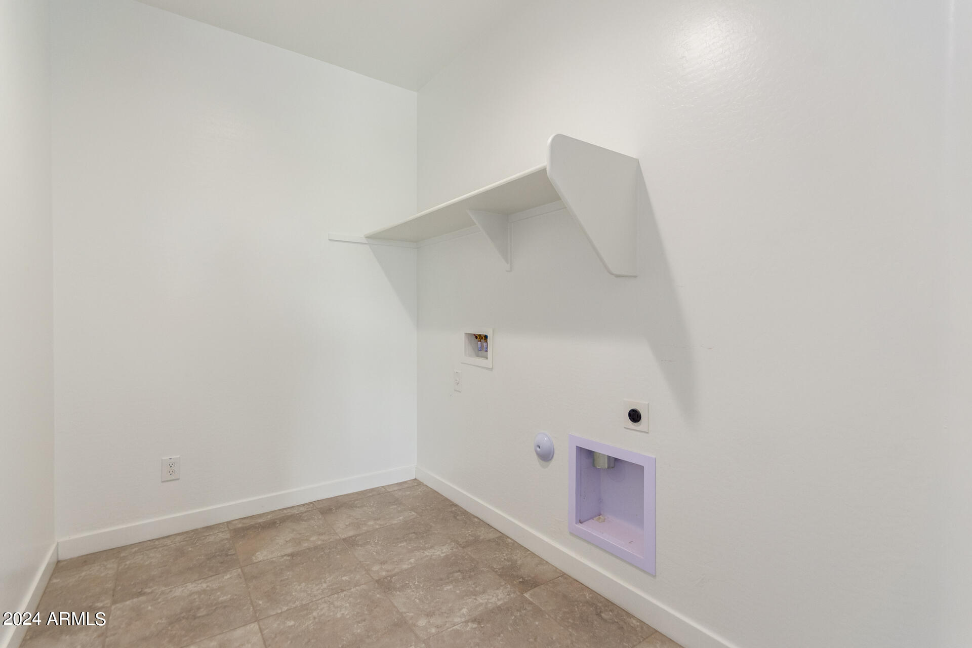 19216 W HAZELWOOD Street