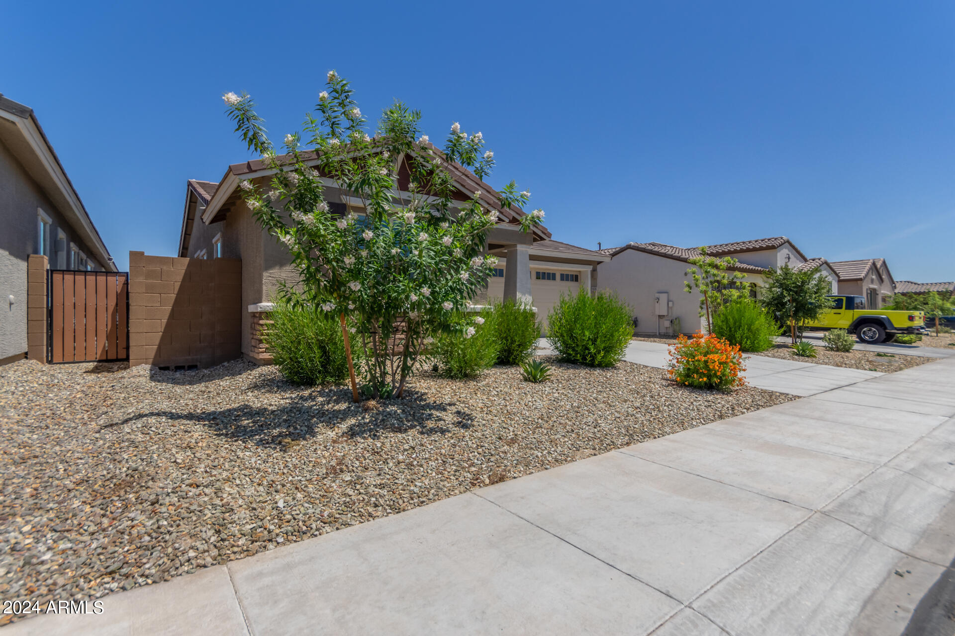 19216 W HAZELWOOD Street