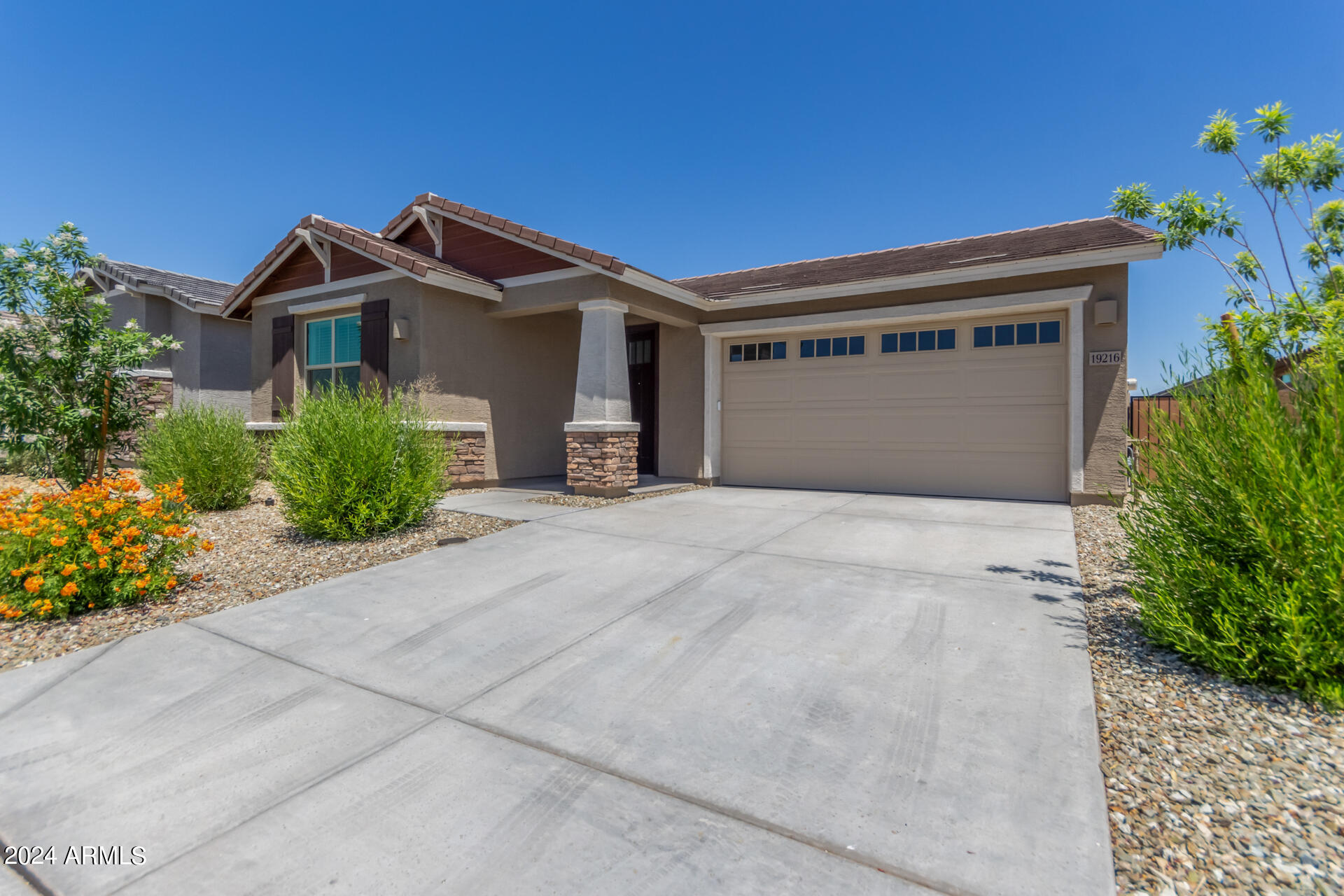 19216 W HAZELWOOD Street