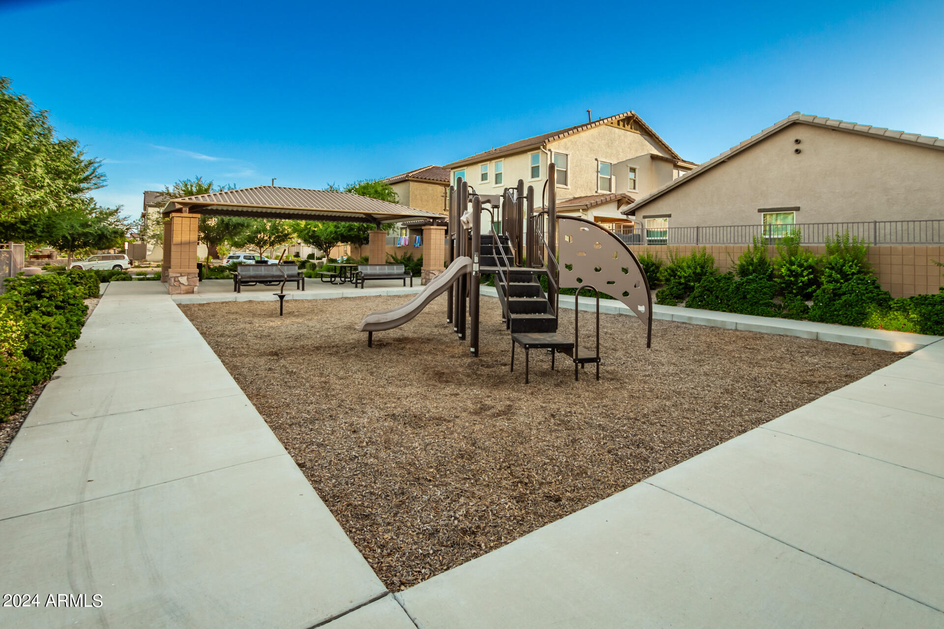 11689 N 166TH Drive