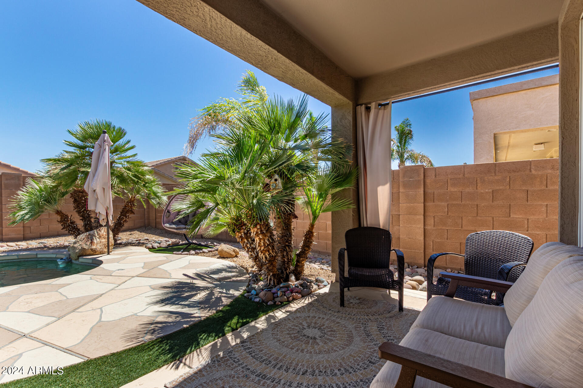 21675 E CAMINA PLATA --