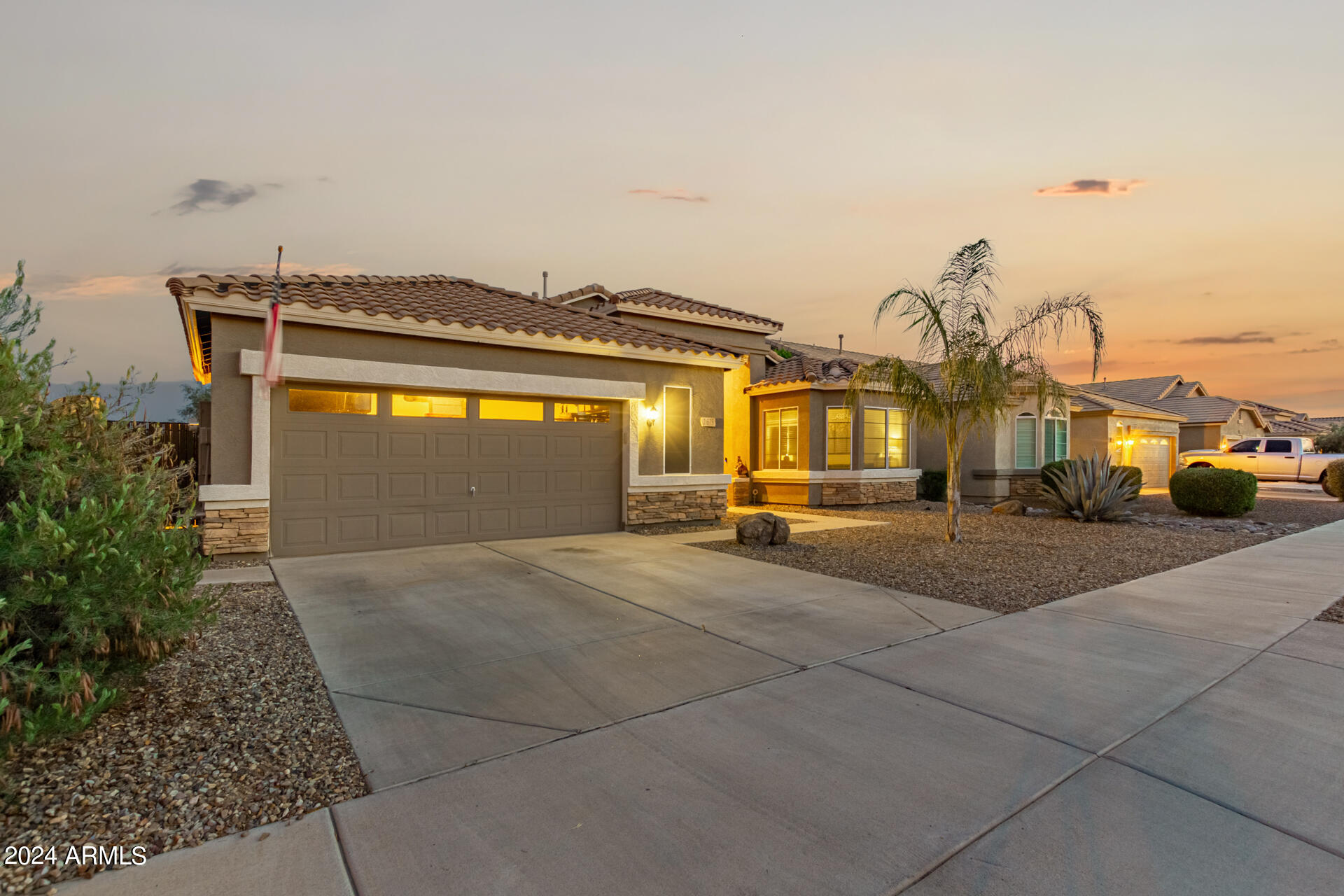 21675 E CAMINA PLATA --