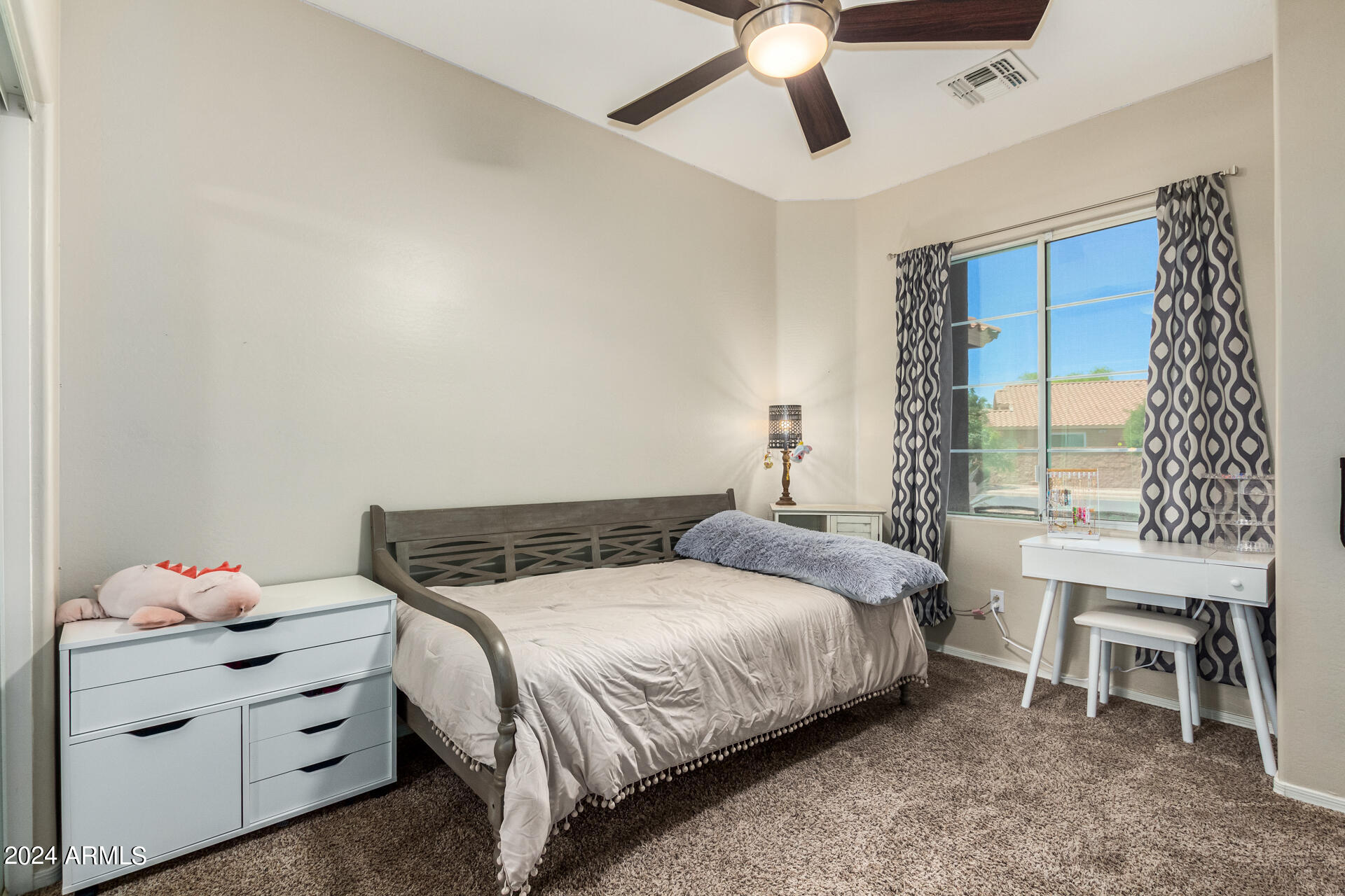 21675 E CAMINA PLATA --