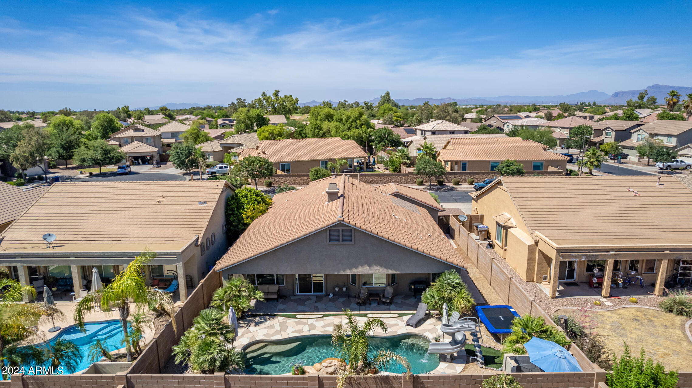 21675 E CAMINA PLATA --