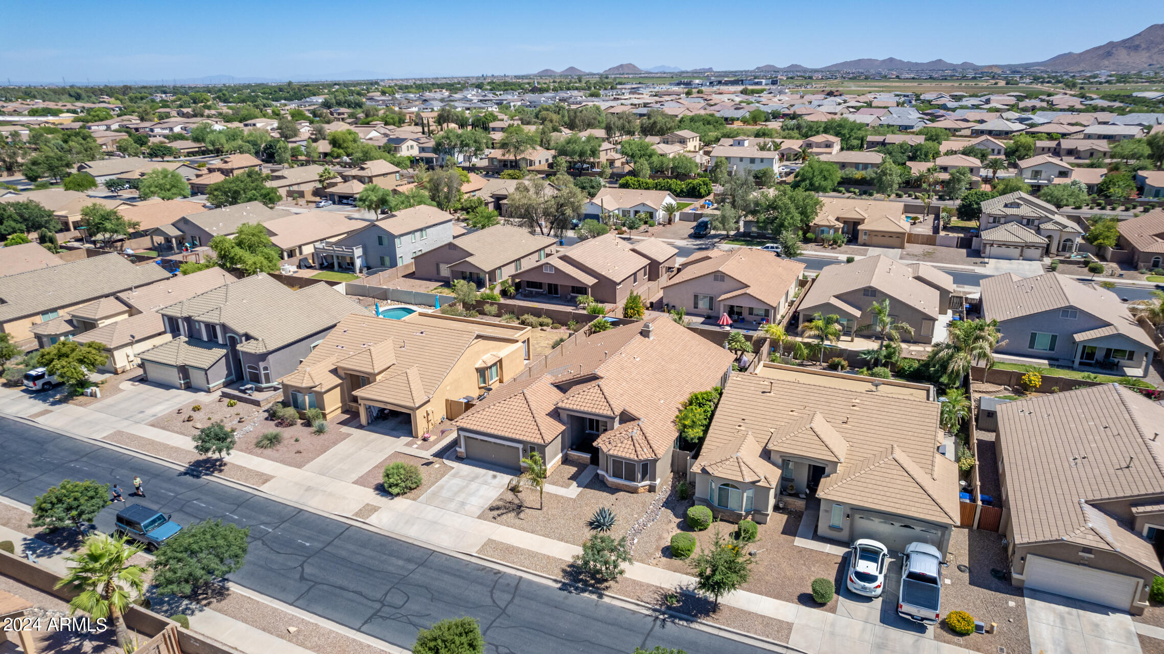 21675 E CAMINA PLATA --