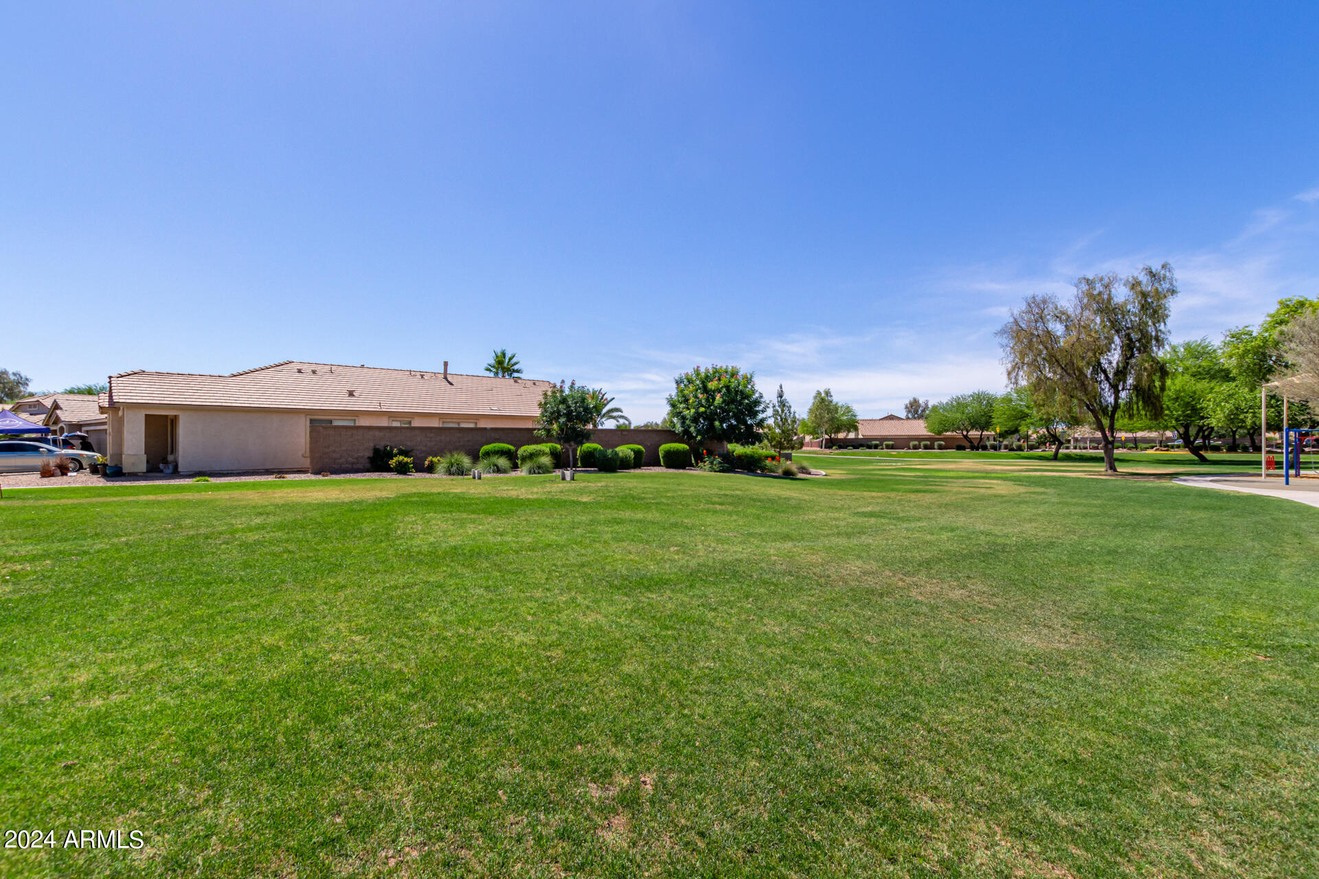 21675 E CAMINA PLATA --