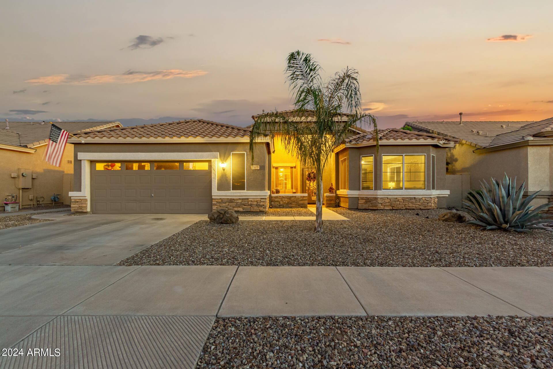 21675 E CAMINA PLATA --