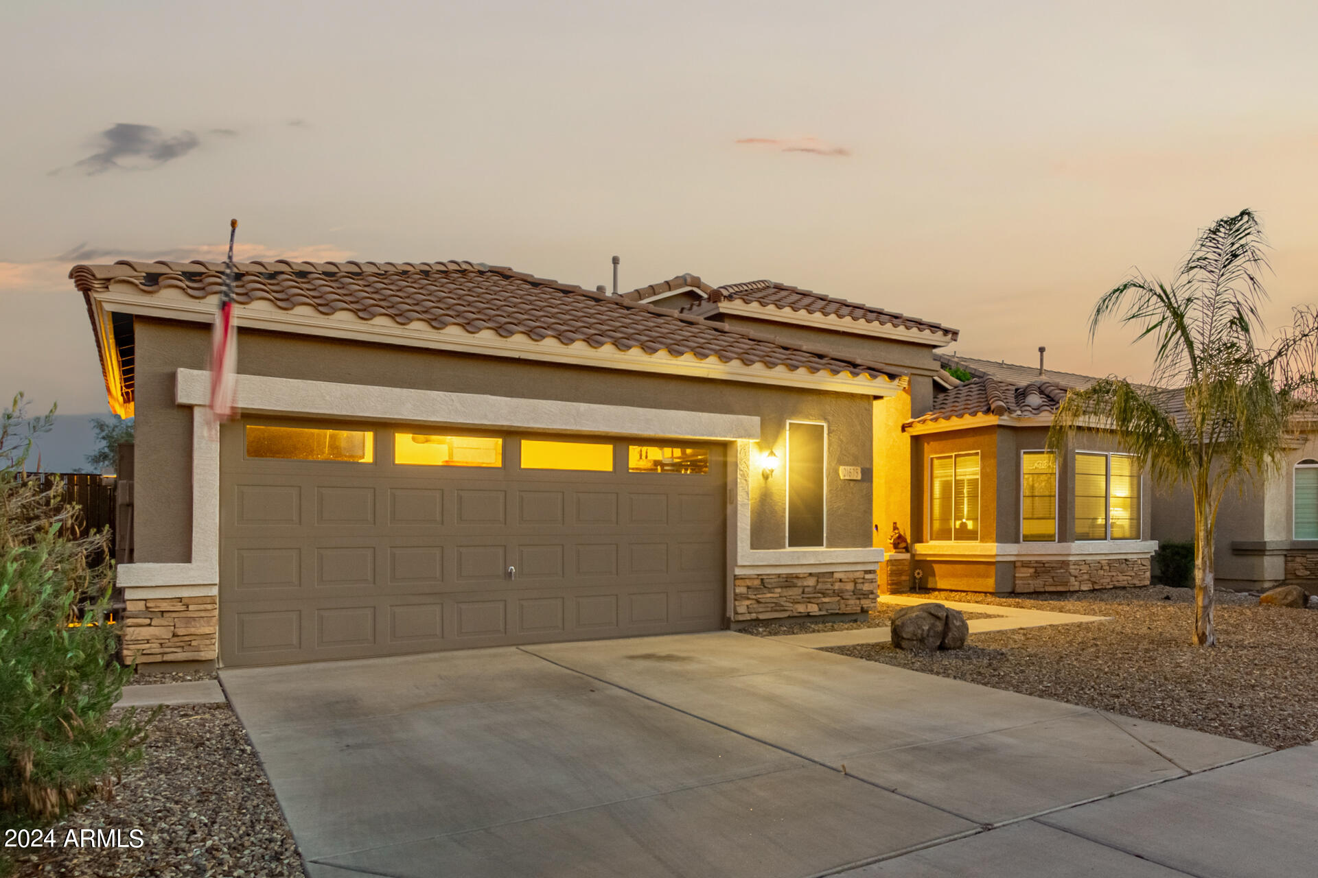 21675 E CAMINA PLATA --