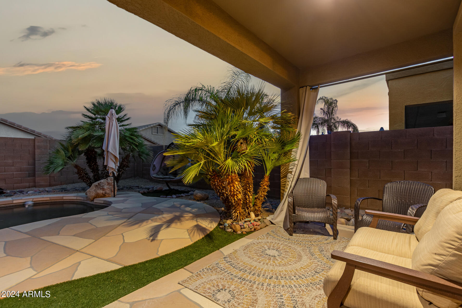 21675 E CAMINA PLATA --