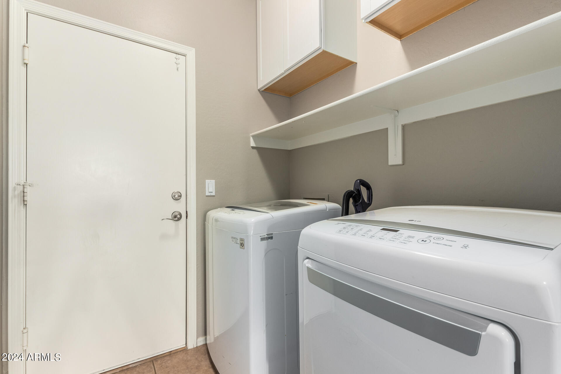 21675 E CAMINA PLATA --