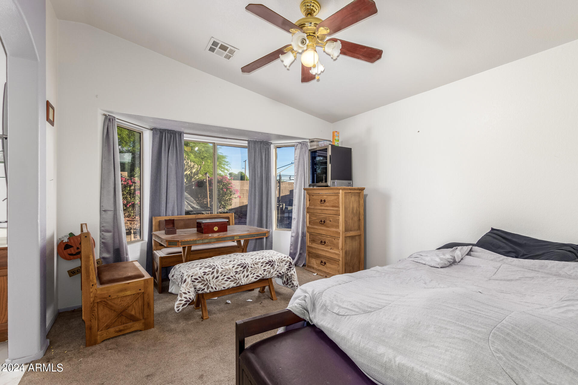 8755 W LOMA Lane