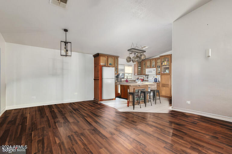 8755 W LOMA Lane