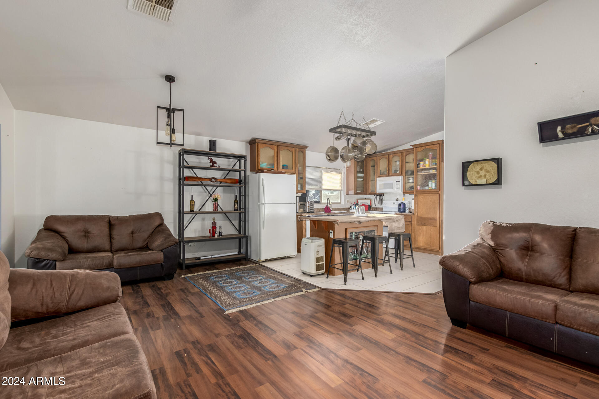 8755 W LOMA Lane