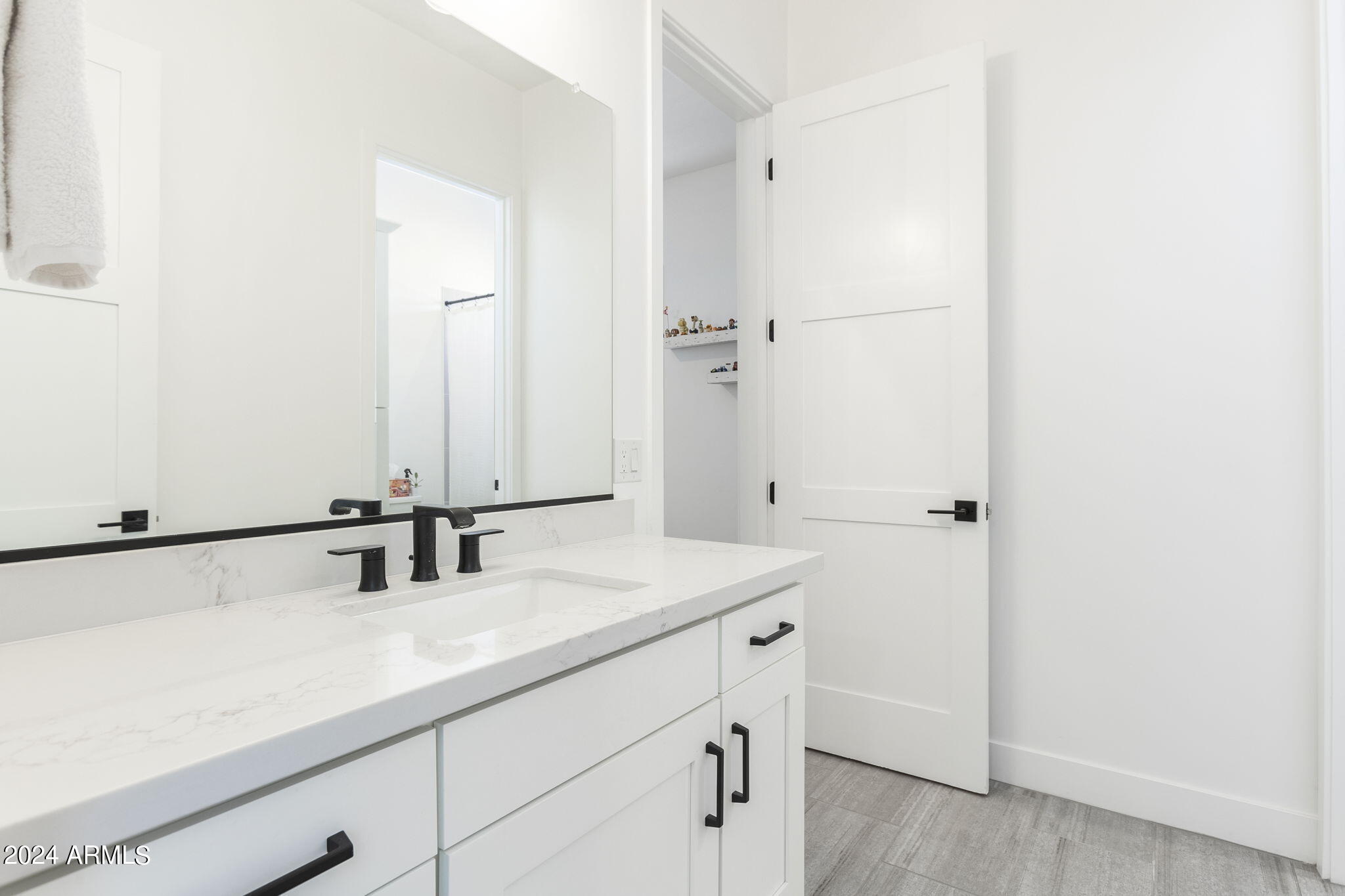 3311 W DESERT DAWN Drive