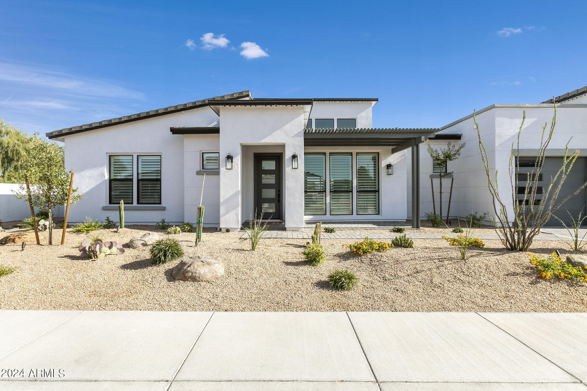3311 W DESERT DAWN Drive