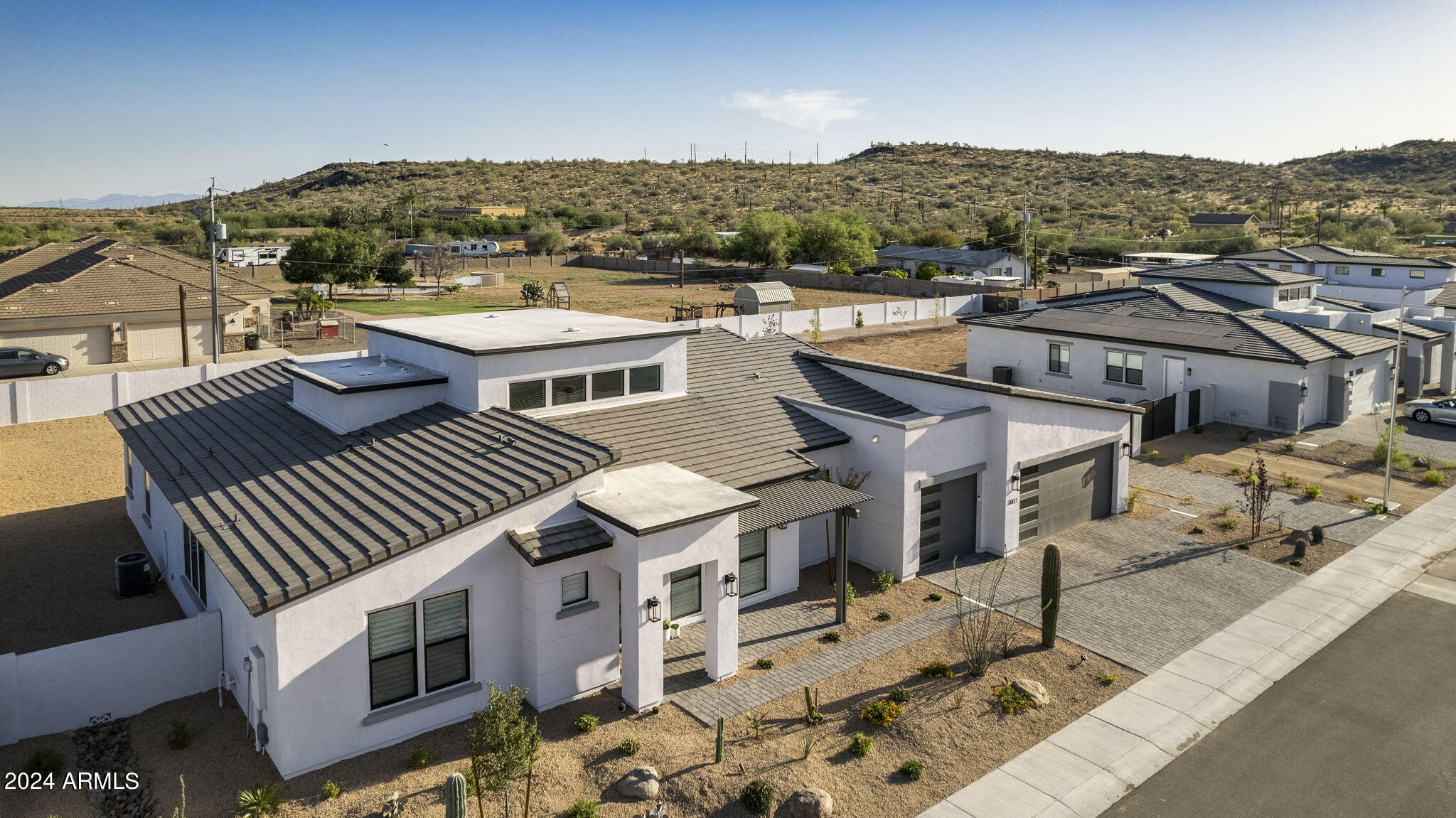 3311 W DESERT DAWN Drive