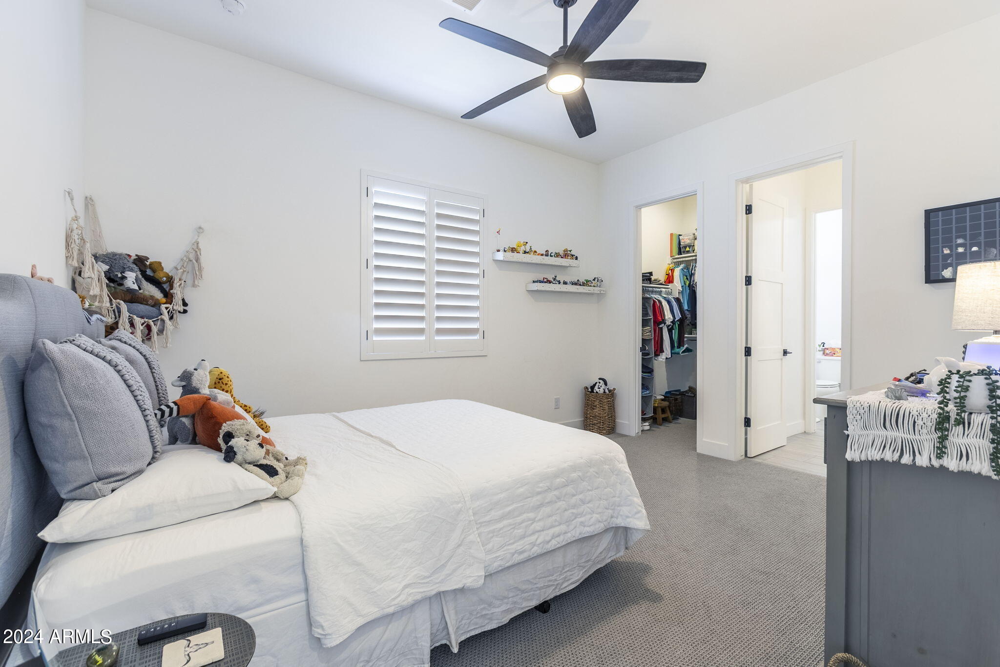 3311 W DESERT DAWN Drive