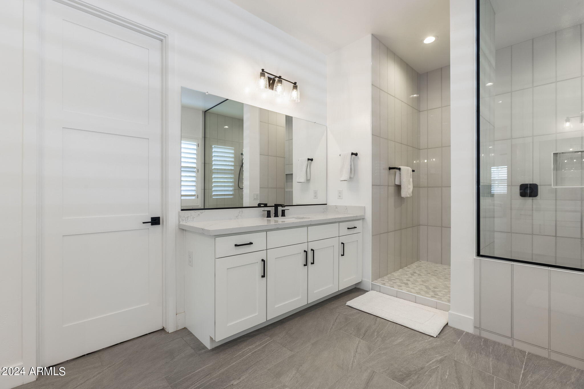 3311 W DESERT DAWN Drive