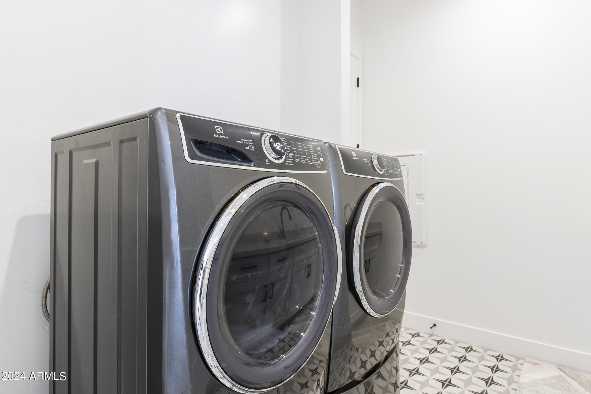 3311 W DESERT DAWN Drive