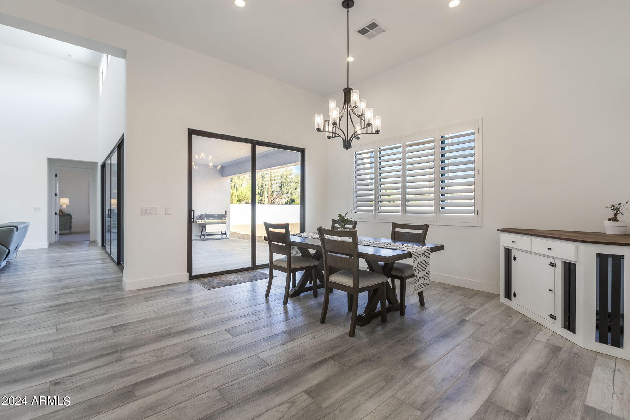 3311 W DESERT DAWN Drive