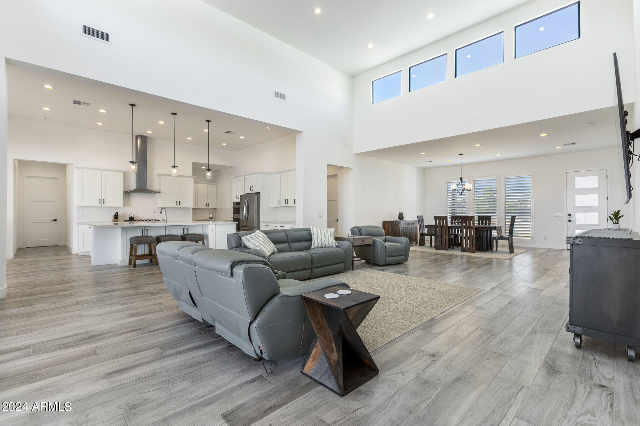 3311 W DESERT DAWN Drive