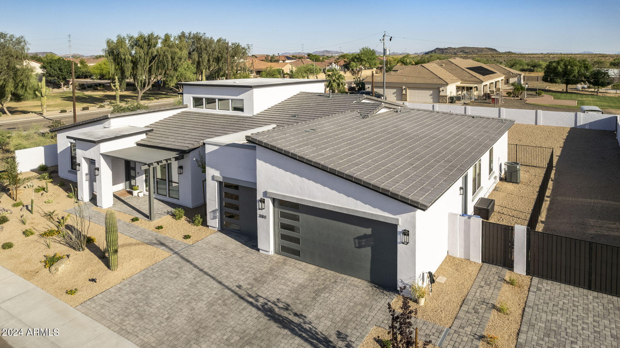 3311 W DESERT DAWN Drive