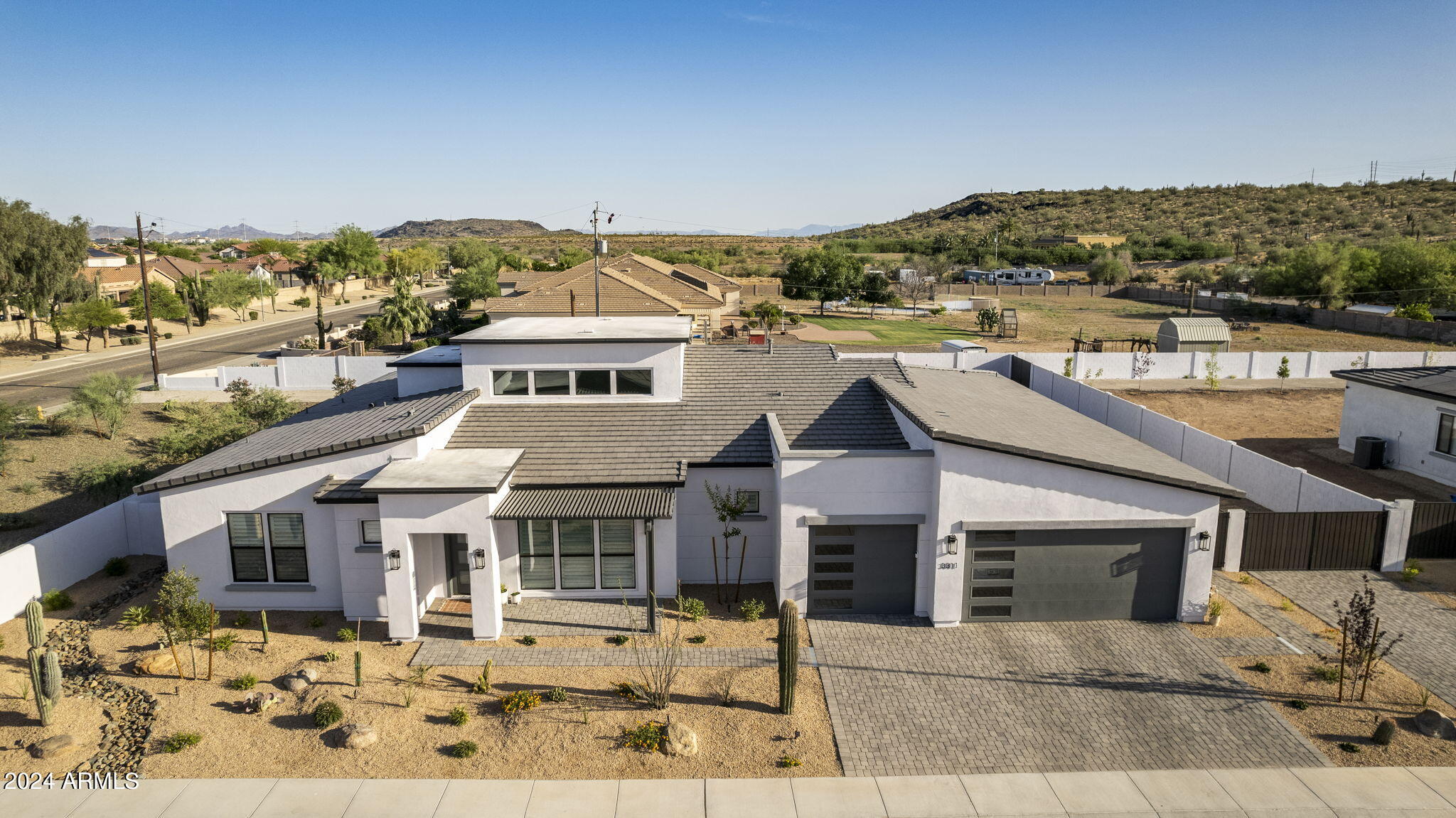 3311 W DESERT DAWN Drive