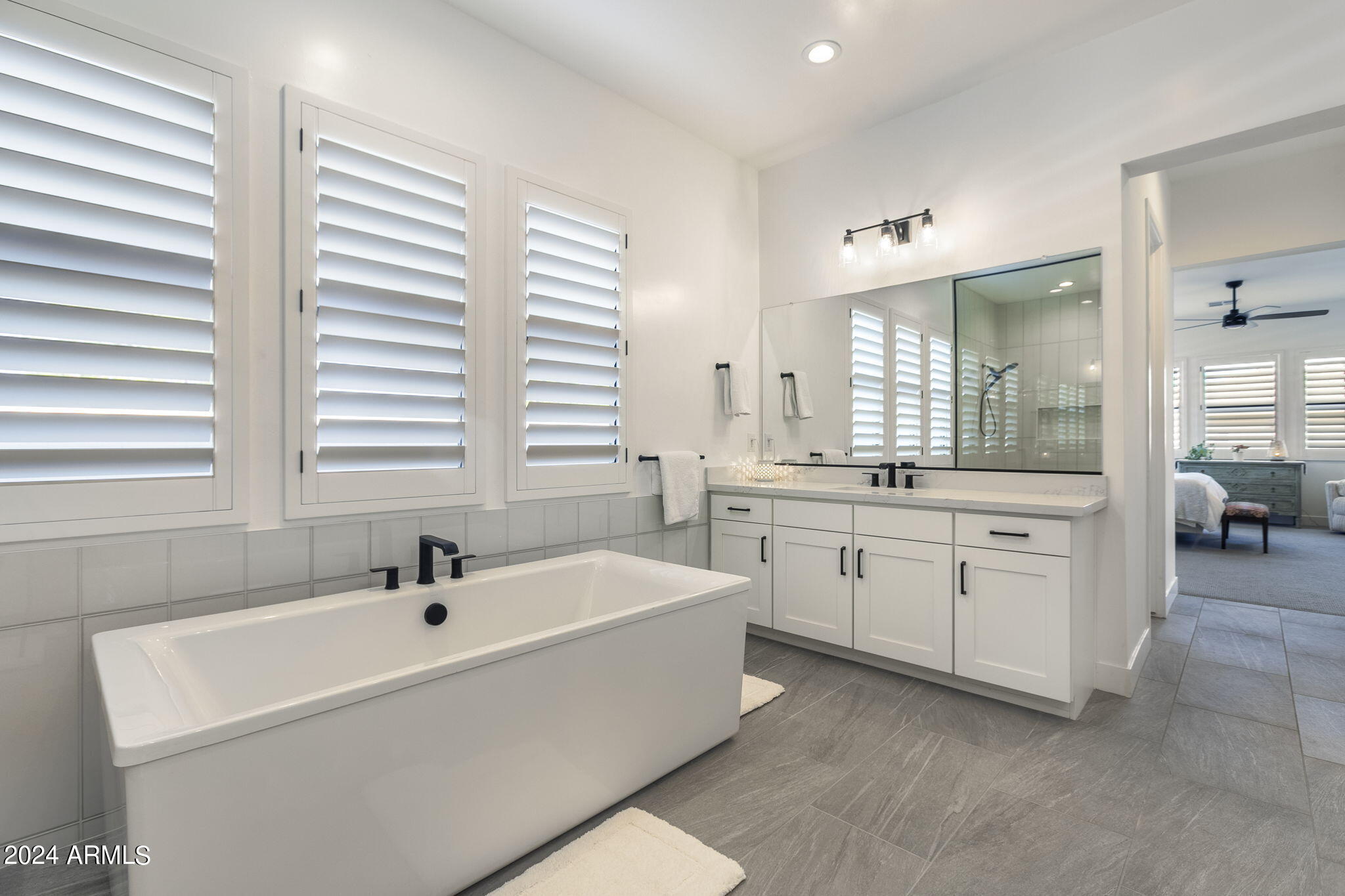 3311 W DESERT DAWN Drive