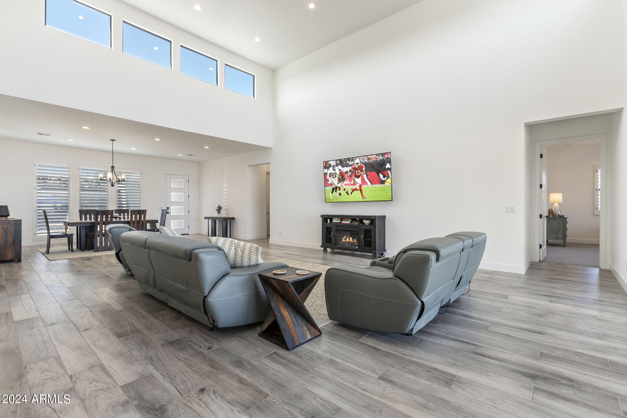 3311 W DESERT DAWN Drive