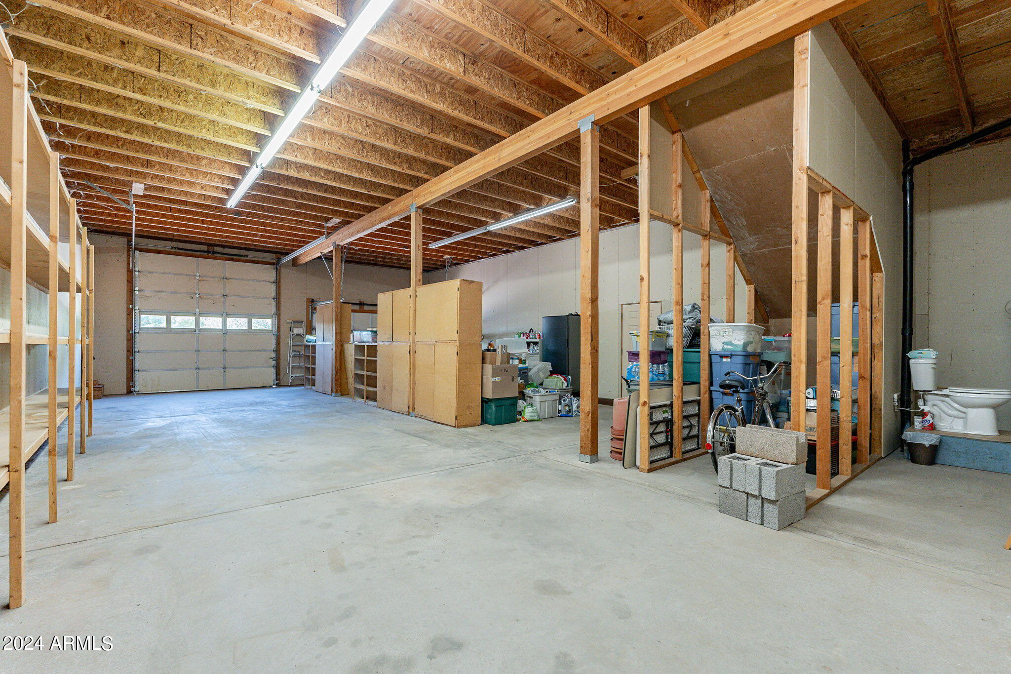 183 W FOREST Place