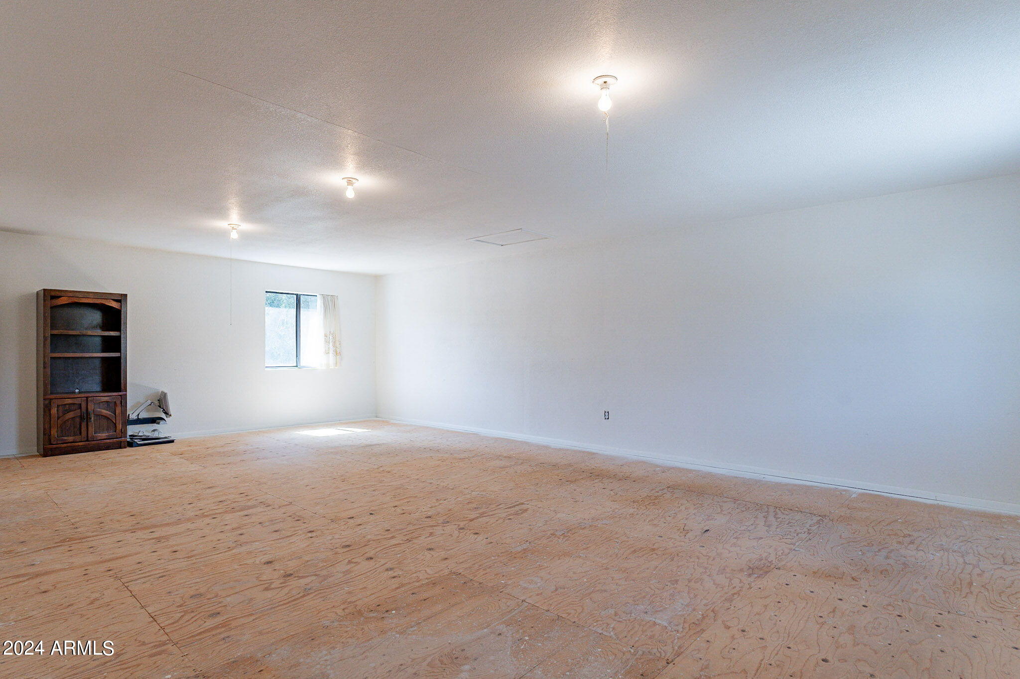 183 W FOREST Place