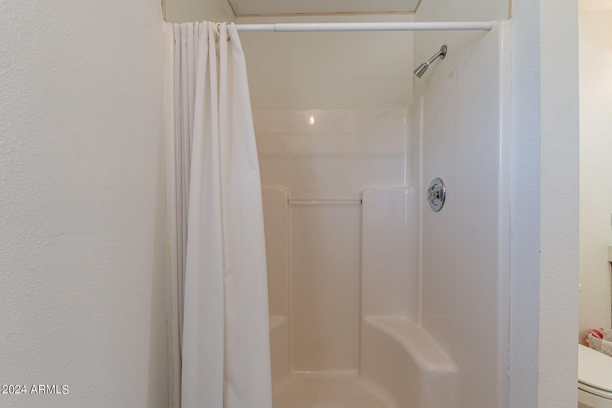 183 W FOREST Place