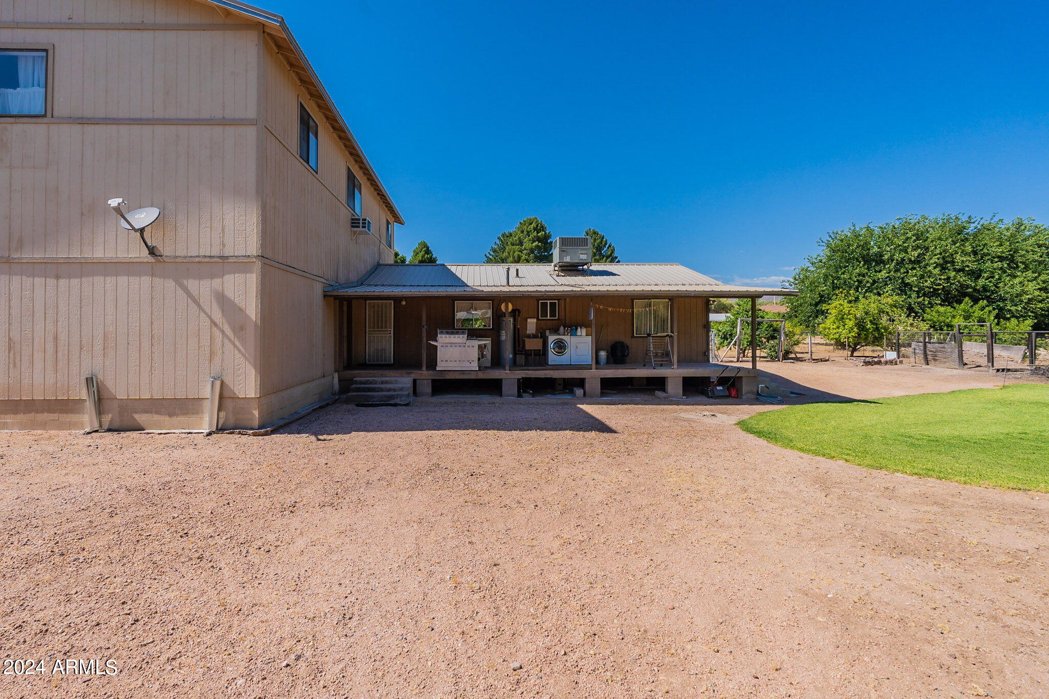 183 W FOREST Place
