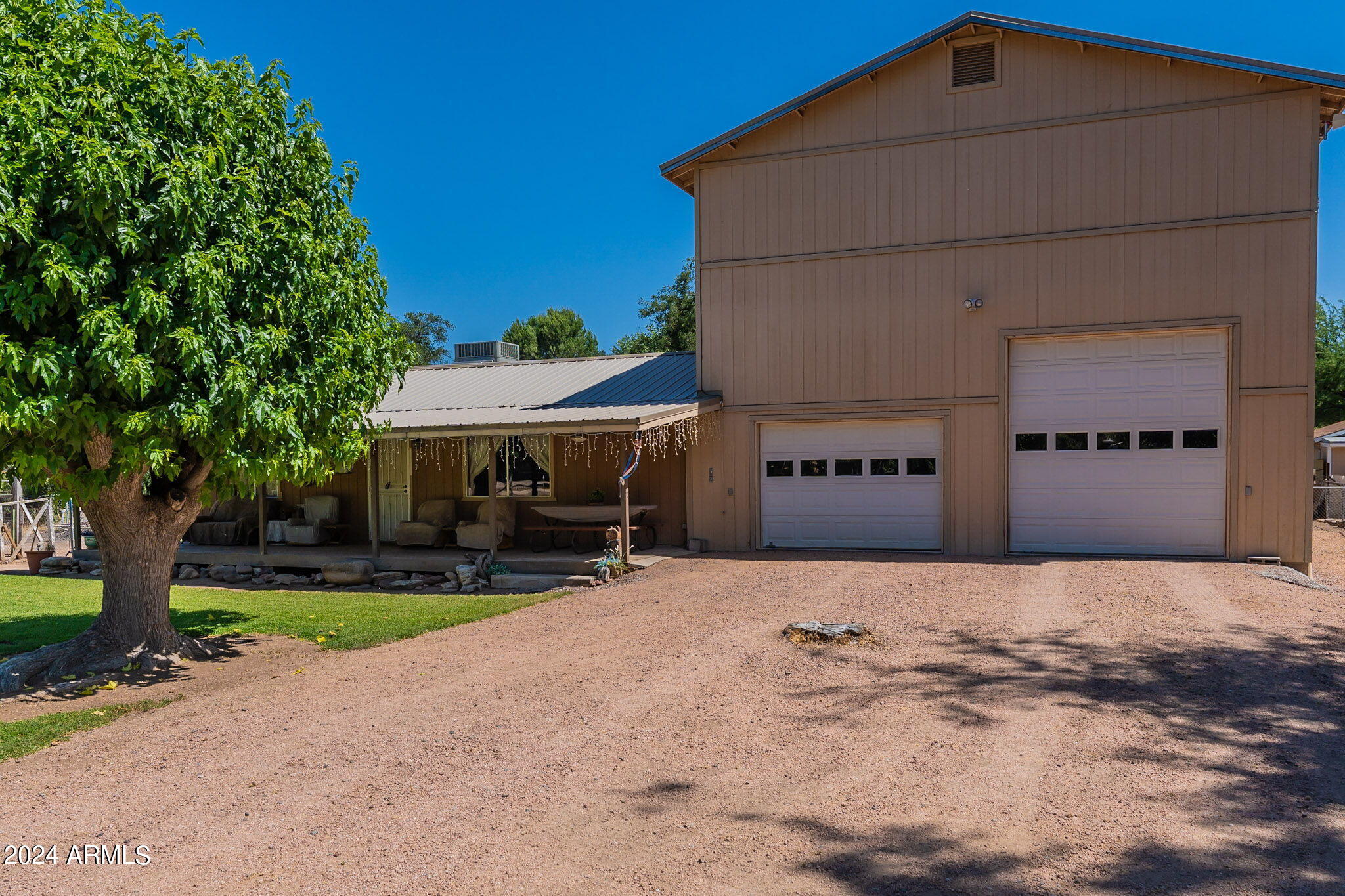 183 W FOREST Place