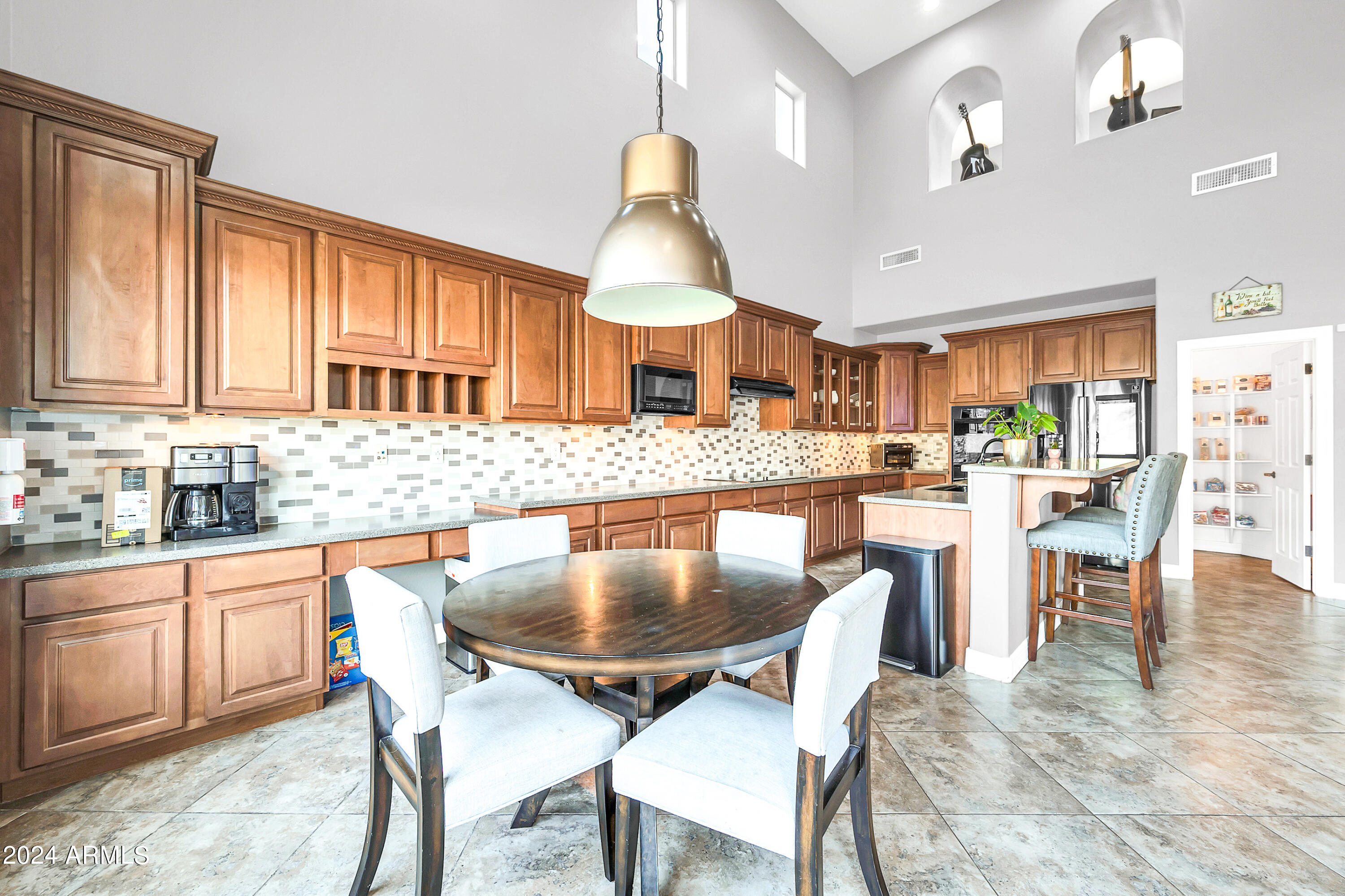 2513 W MINERAL Road