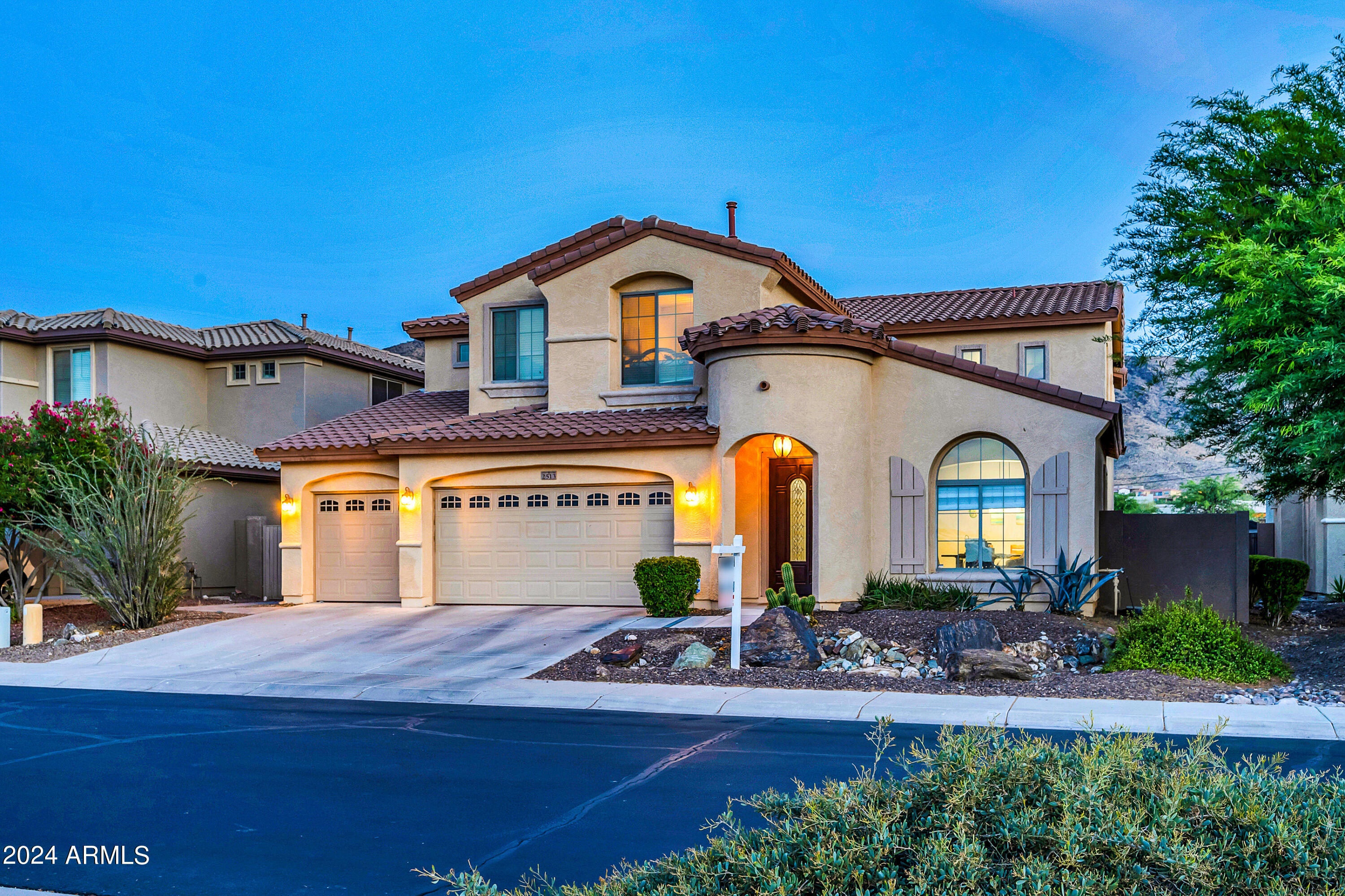2513 W MINERAL Road