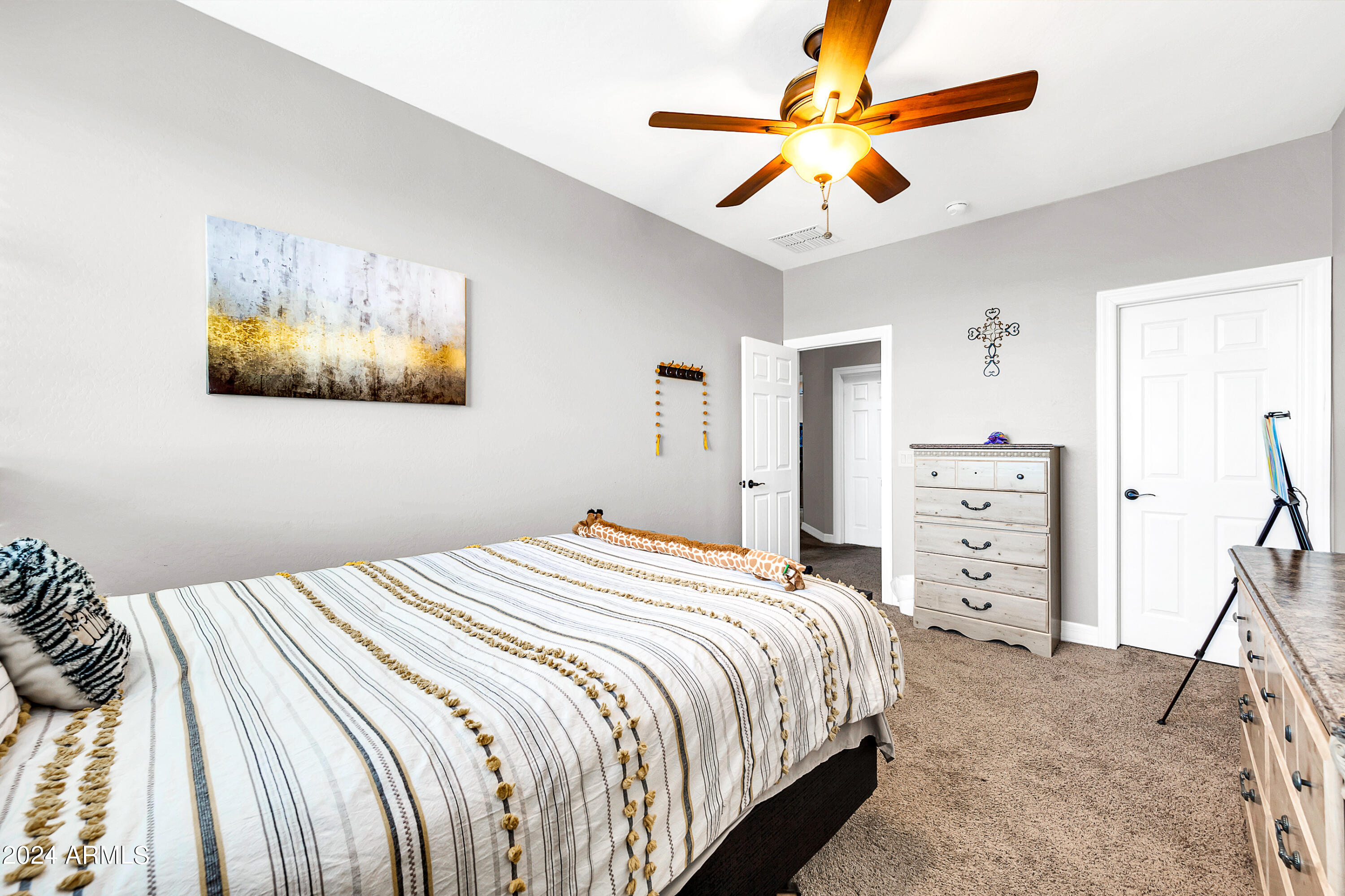 2513 W MINERAL Road