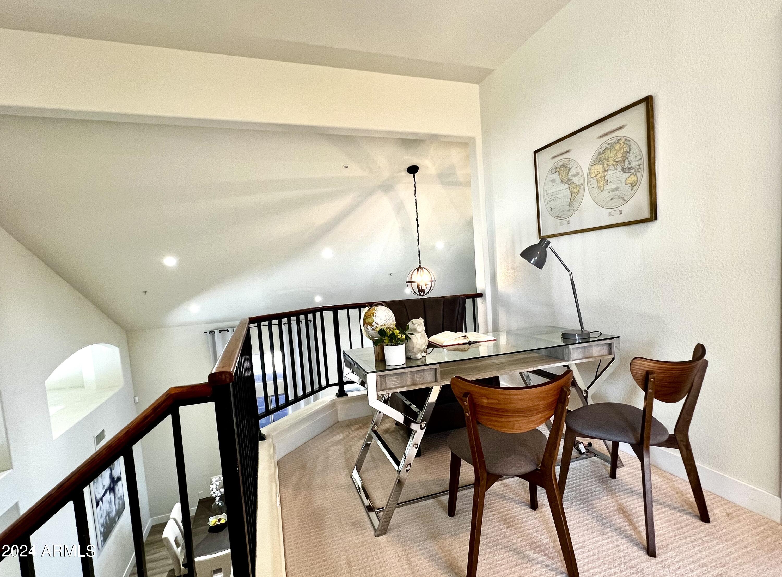 7336 E SAND HILLS Road