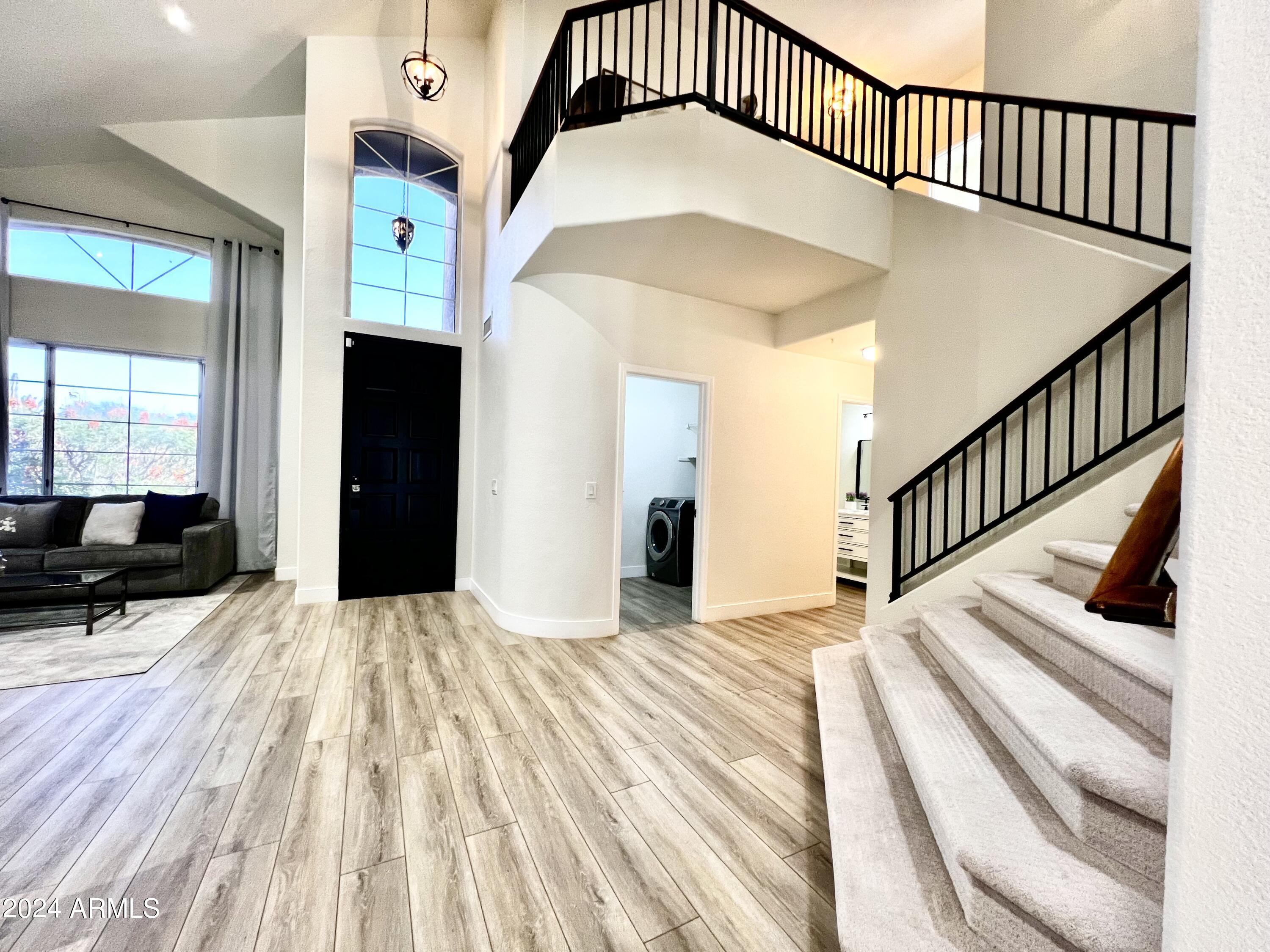 7336 E SAND HILLS Road