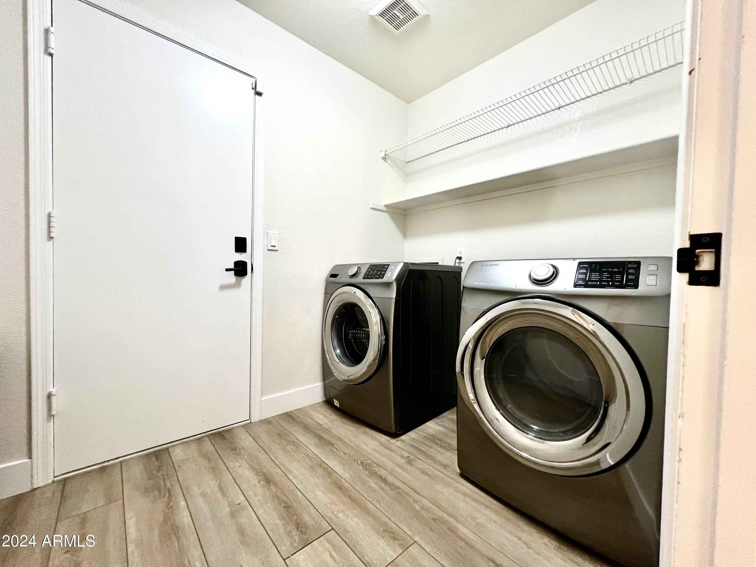 7336 E SAND HILLS Road