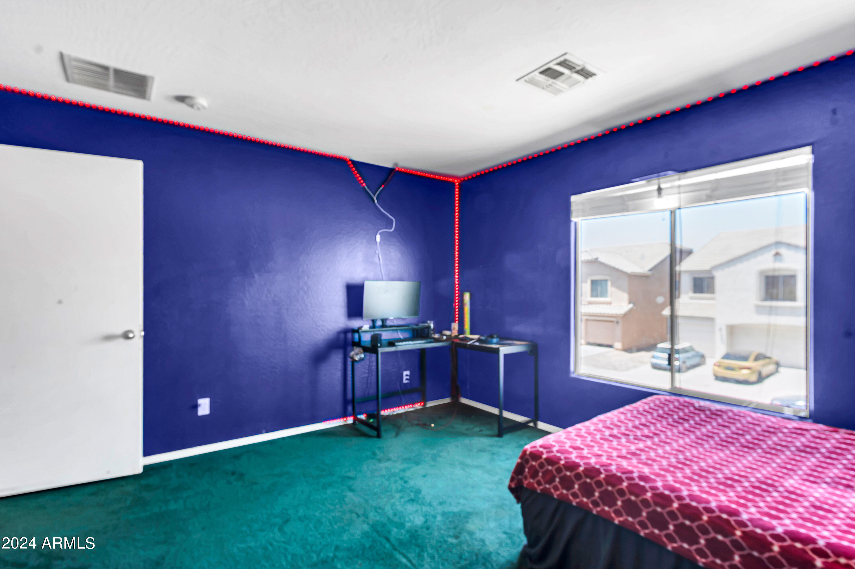 1215 W OCOTILLO Street