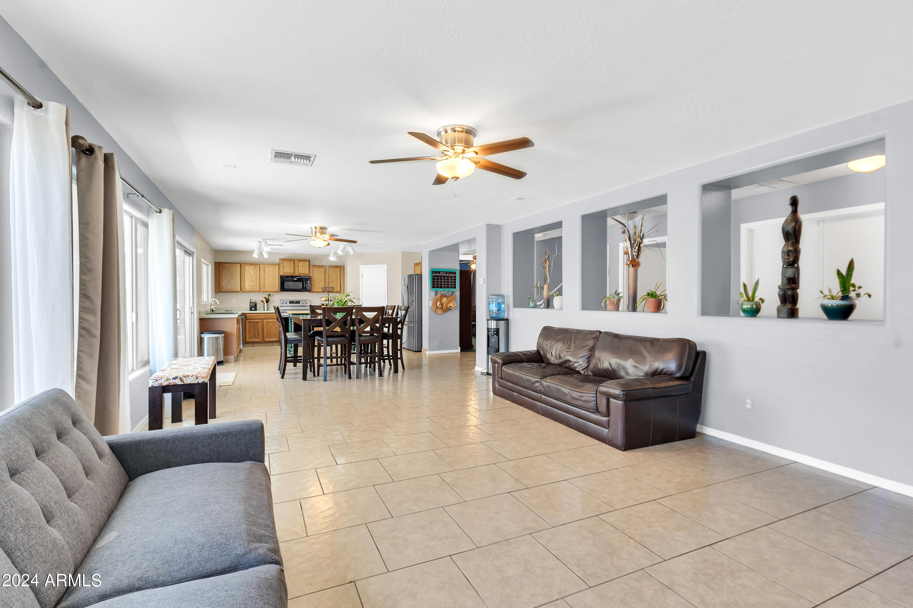 1215 W OCOTILLO Street