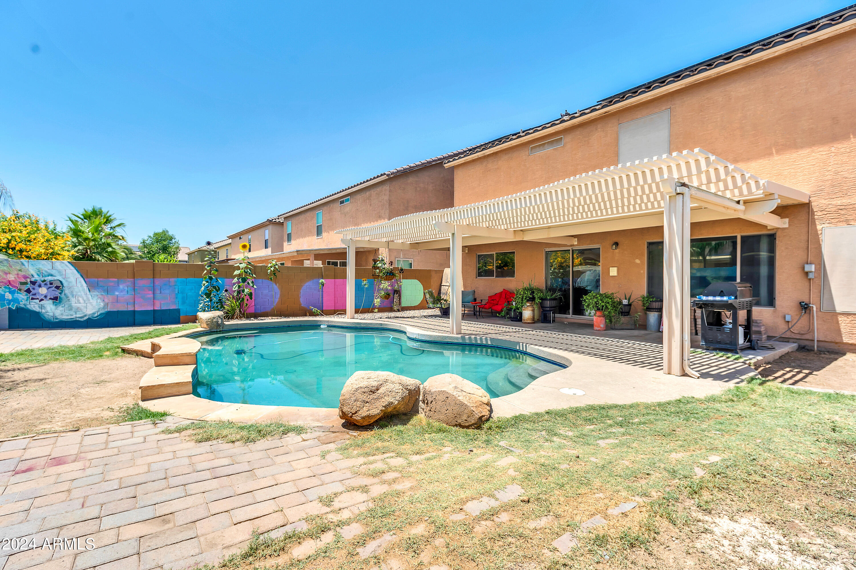 1215 W OCOTILLO Street