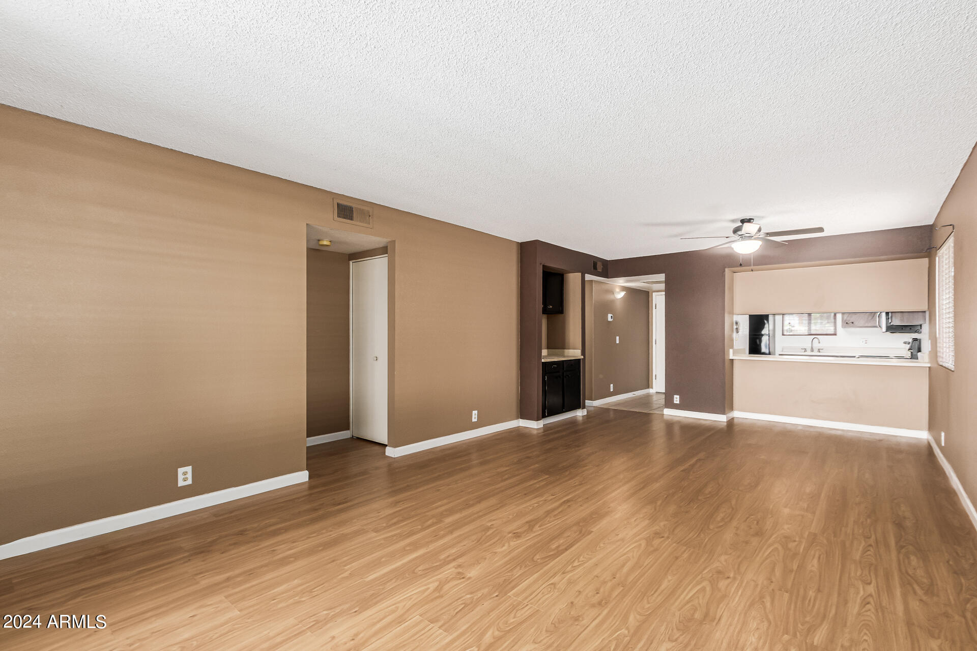 4150 E CACTUS Road # 118