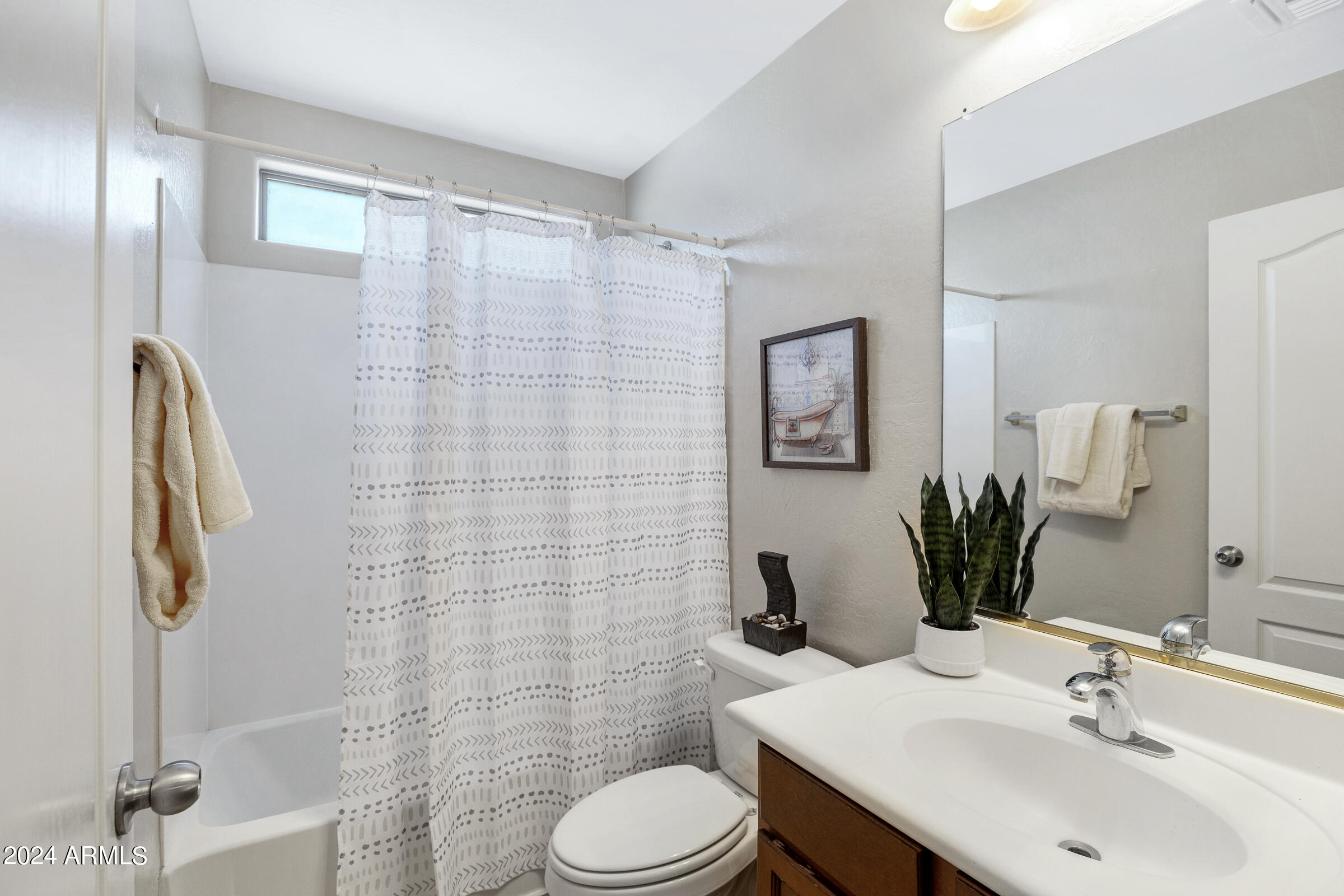 10435 W SOUTHGATE Avenue