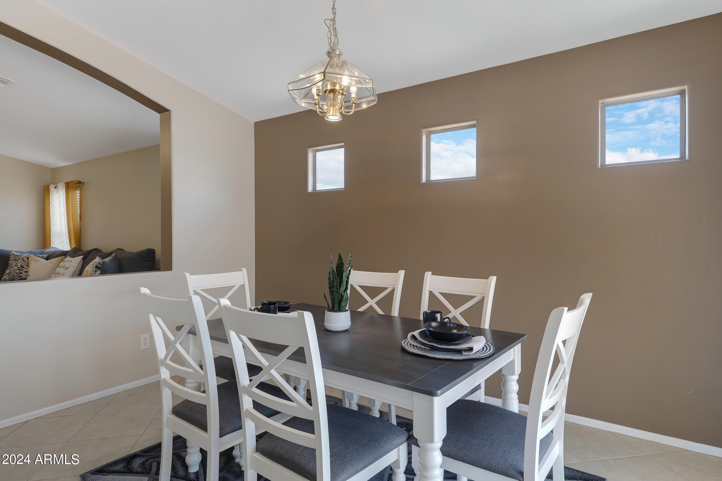 10435 W SOUTHGATE Avenue